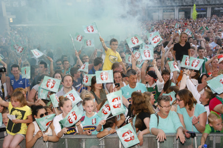 Duizenden supporters bij huldiging Fc Dordrecht17