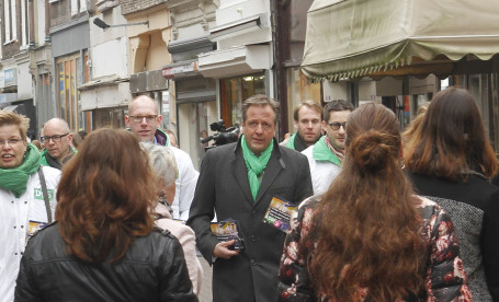 D66 flyert VOOR het referendum3