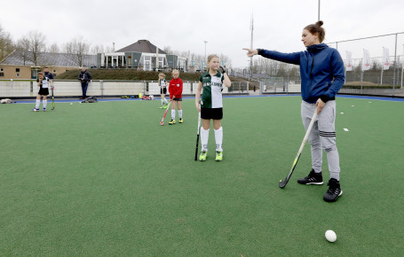 Hockeytraining van Eva de Goede
