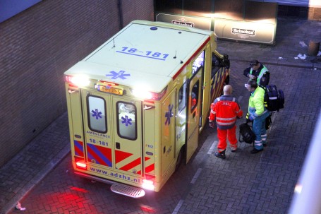 Zwaargewonde man na steekpartij2