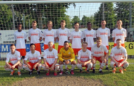 Teamfoto Oranje-Wit. (Foto: Michel Sterrenberg)