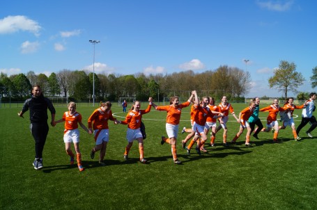 Meiden Oranje Wit 2