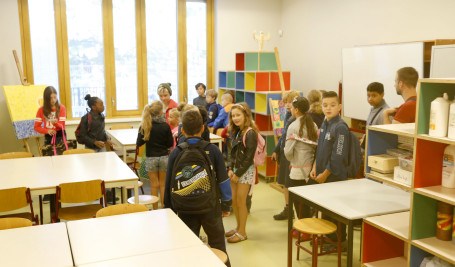 Scholen weer begonnen zo Montessori kindcentrum mozaiek Dordrech