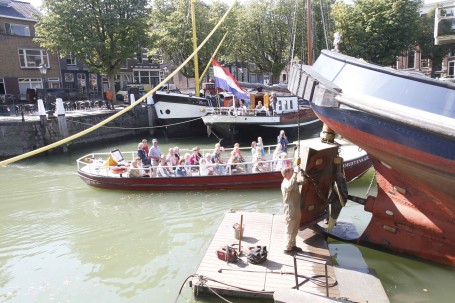 Schroef van 80 jaar oude ijsbreker hersteld