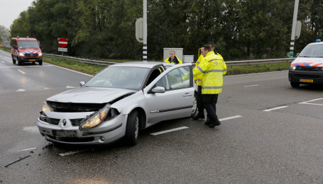 Auto's tegen elkaar gebotst N217-2