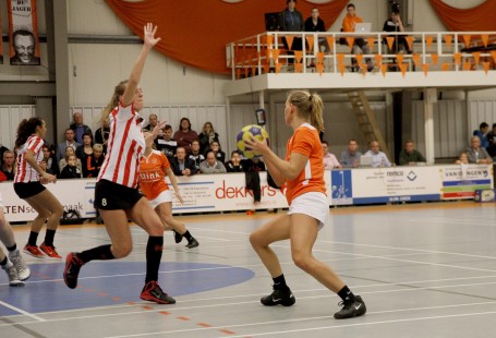 DeetosSnel wint tegen Oranje Wit2