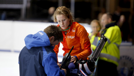 Nederlands Shorttrack rijdt zich warm