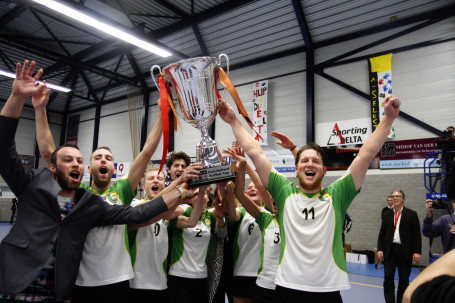 HKV/Ons Eibernest wint eerste editie Zuid Holland Korfbal Cup