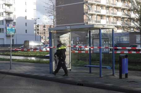 Vrouw lastig gevallen in bushokje 20162903 Vrouw lastig gevallen in bushokje Papendrecht Tstolk 002