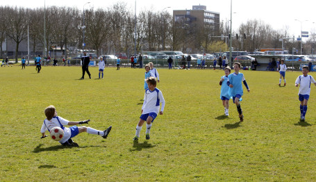 Schoolvoetbal gestart in OMC Visserstuin Dordrecht5