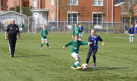 Schoolvoetbal gestart in OMC Visserstuin Dordrecht6