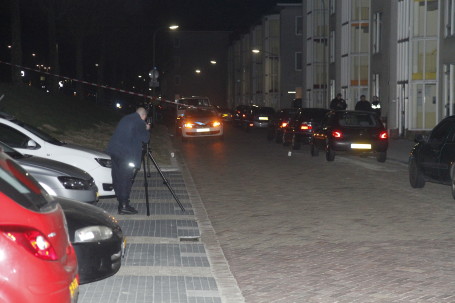 Politie lost schoten , één verdachte aangehouden _MG_9364