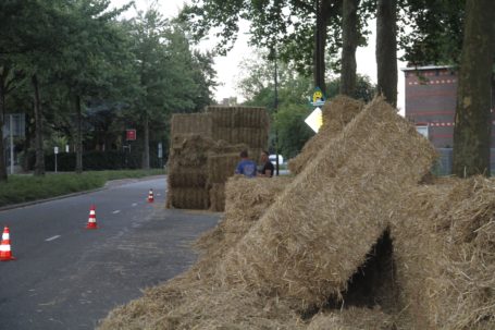 Oranjelaan uren dicht na verlies van lading stro3