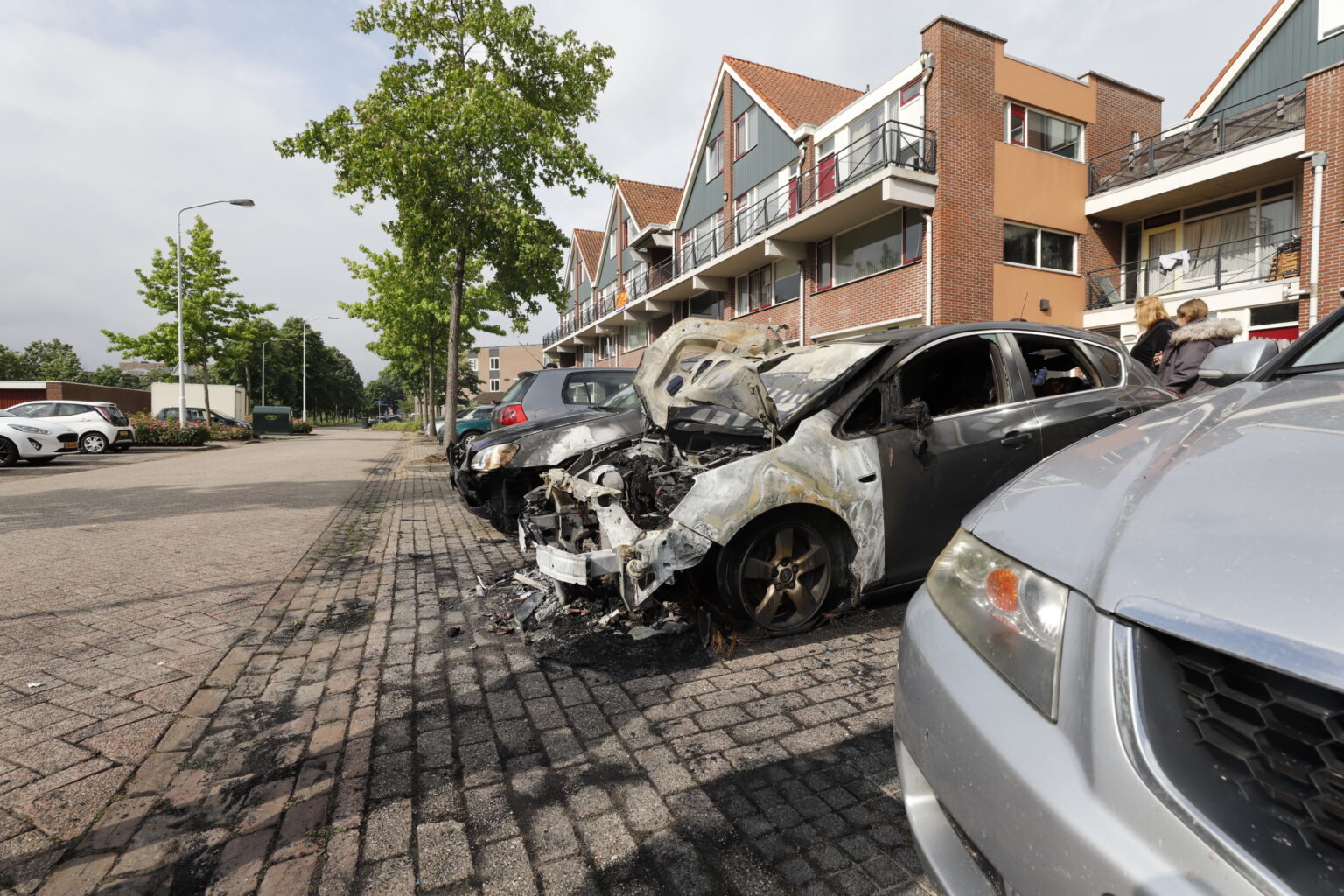 Auto uitgebrand aan de Stellingmolen - DordtCentraal ...