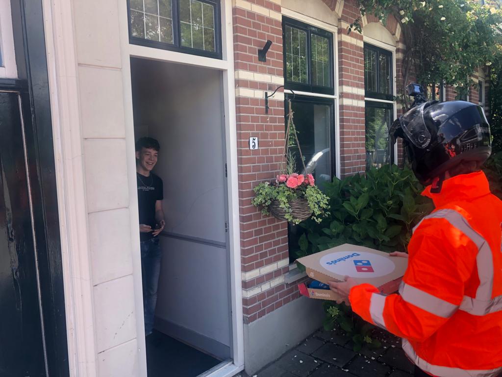 Woord Laptop Whitney Pizzakoeriers' bezorgen examenuitslag - DordtCentraal | Gratis huis-aan-huis-krant  voor Dordrecht, Zwijndrecht en Papendrecht.