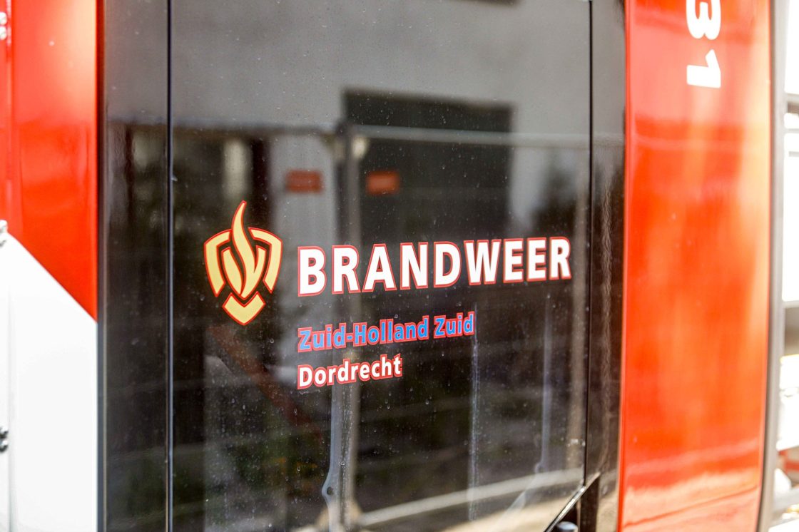 Brandweer Schaalt Op Naar Grote Brand Wooncomplex Mh Trompweg