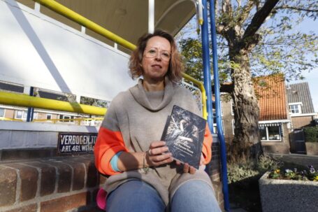 Claudia Stijl presenteert boek over rouw