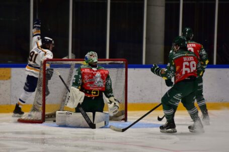 Capitals slaan vroeg toe en winnen in Dordrecht: Lions verliezen 1-5
