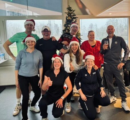Sam de Roo Kersttoernooi zorgt voor sportieve wintergezelligheid