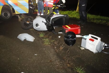 Scooterrijder gewond na uitwijken voor hond