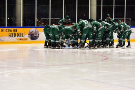 Lions verliezen kansloos van Devils