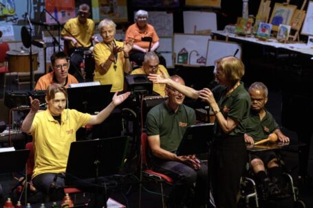 Moesika en Papjee brengen kunst en muziek recht uit het hart