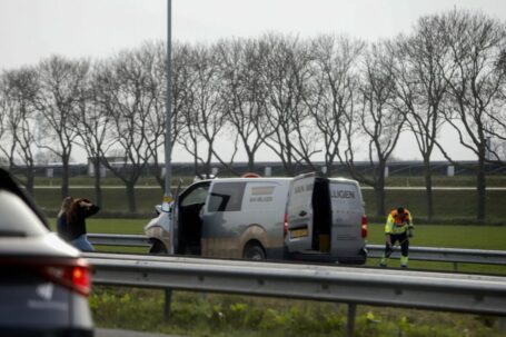 Meerdere ongelukken op A16 veroorzaken flinke vertraging tijdens avondspits