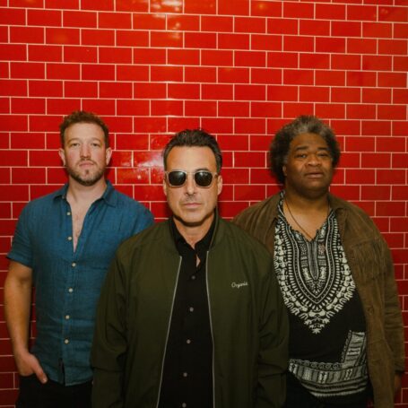 Amerikaans trio Parlor Greens speelt in Dolhuis