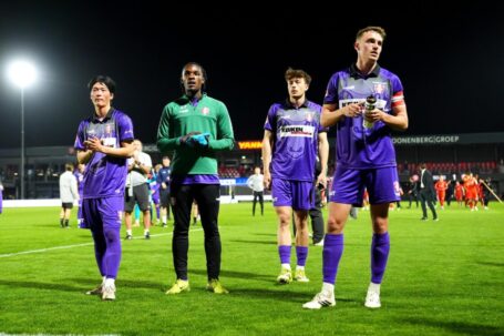 FC Dordrecht hard onderuit in Almere